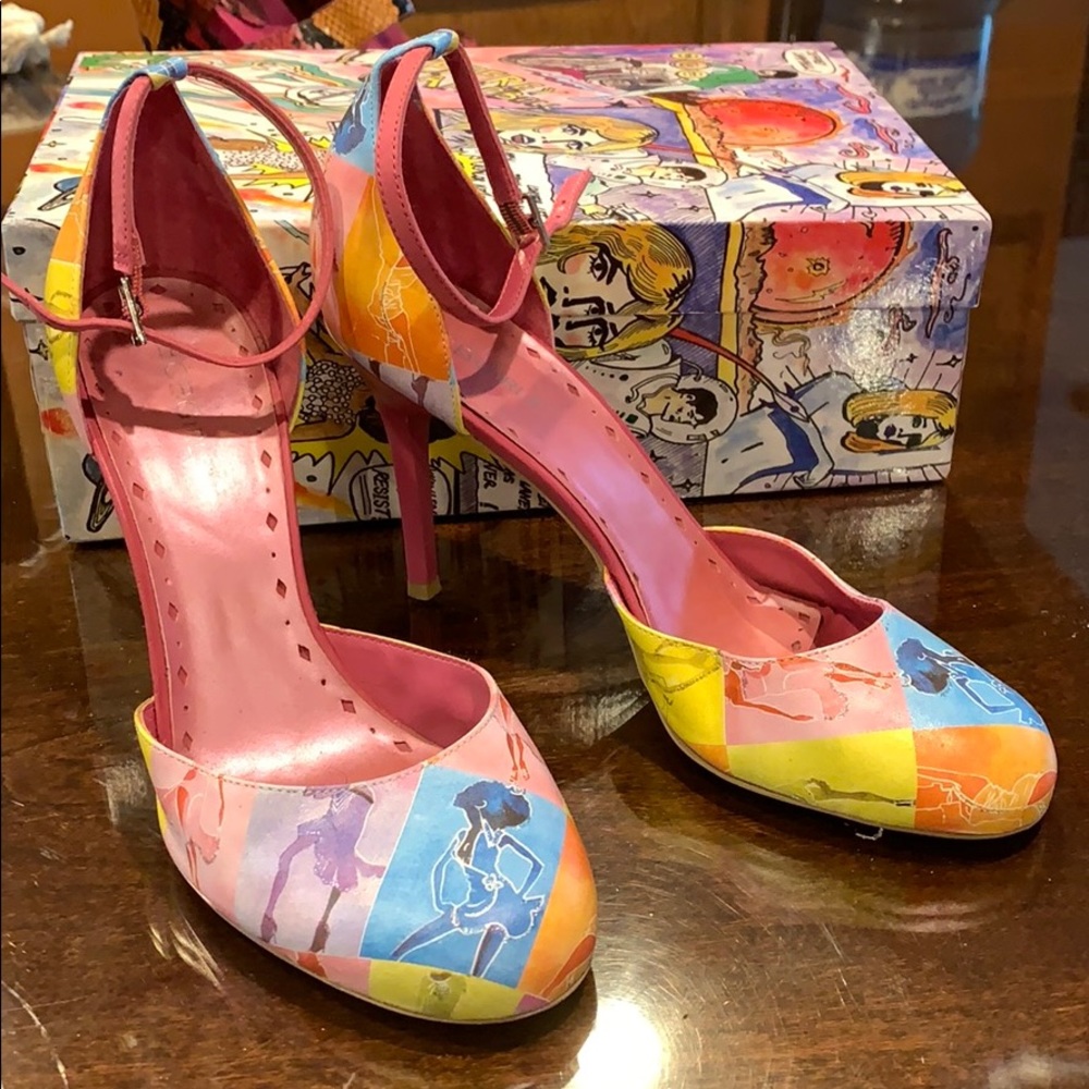 BCBG COLORFUL HEELS WITH STRAP disco